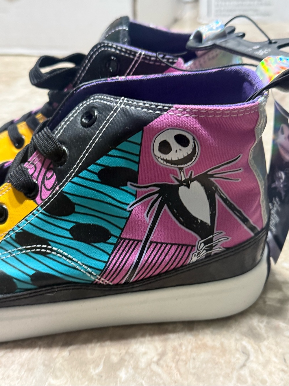 Nightmare Before Christmas Women’s High-Top Sneakers – Size 9